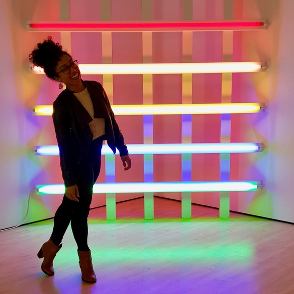 Welcome to Fish’s Closet! 🐠👗👠 - Picture 3 of 8